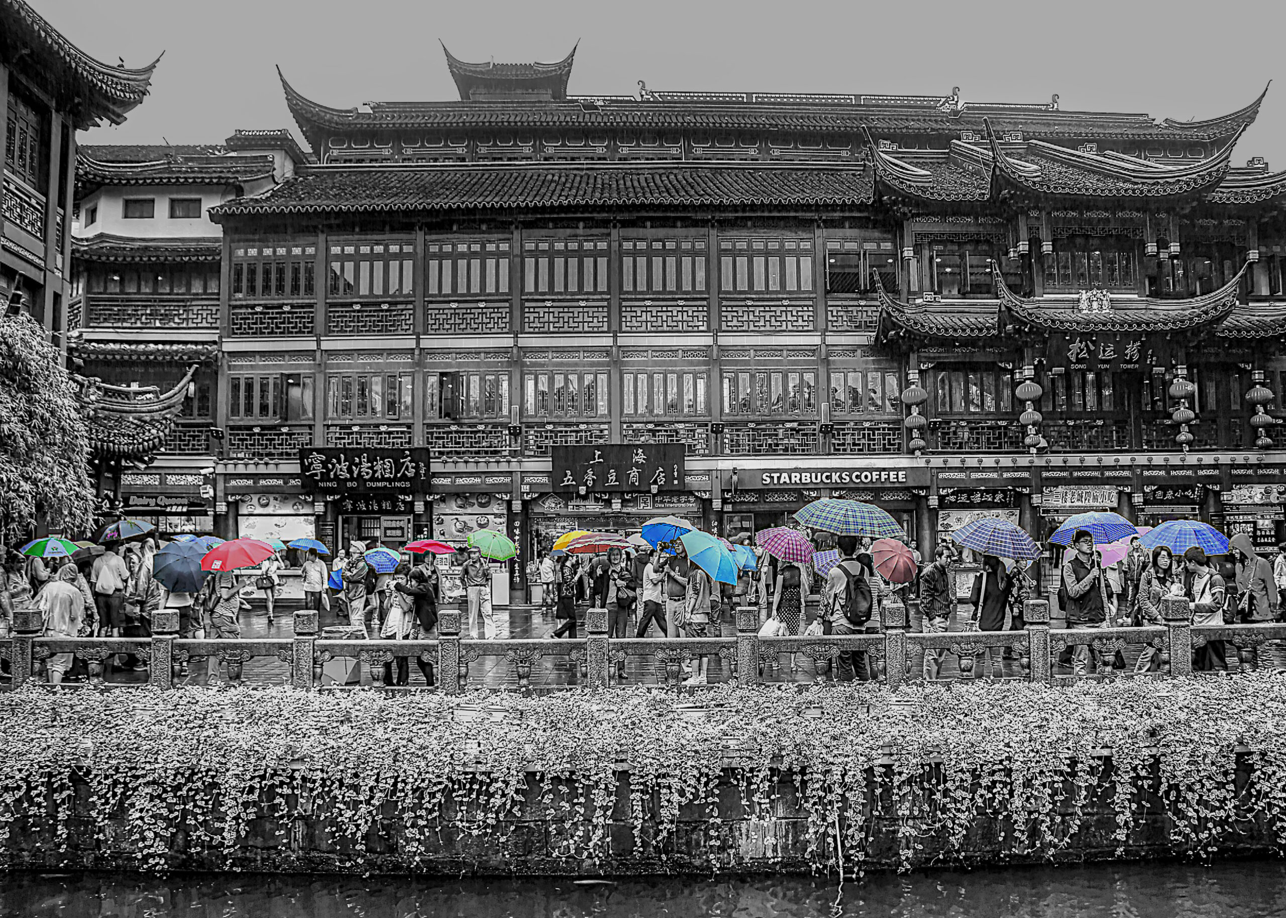 Busy Market in Shanghai